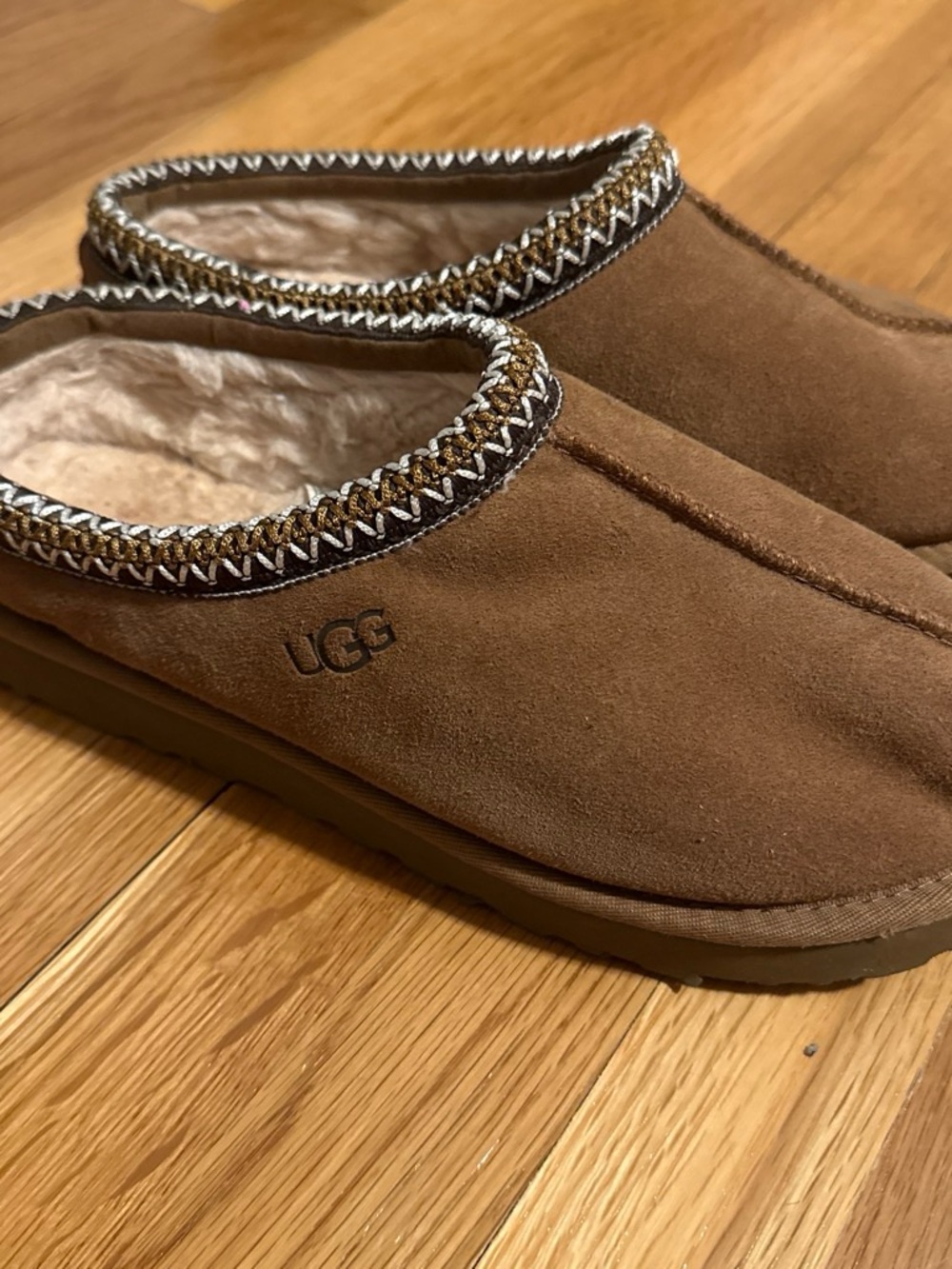 UGG Chestnut Tasman Slipper